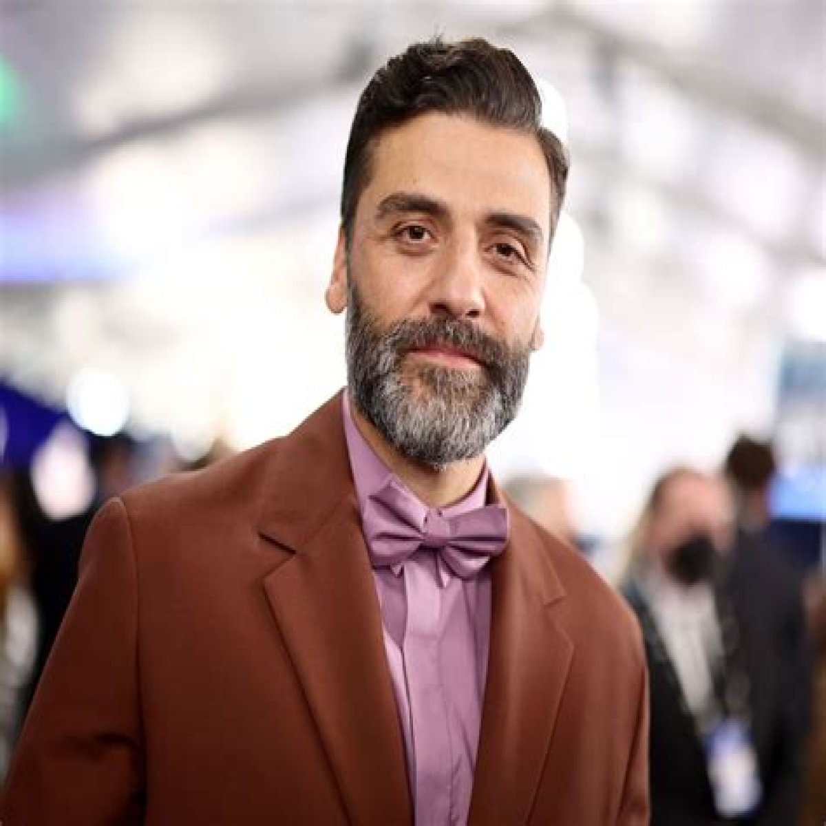Oscar Isaac on growing up in Miami: “I wasn’t part of the ‘Latino community.’”