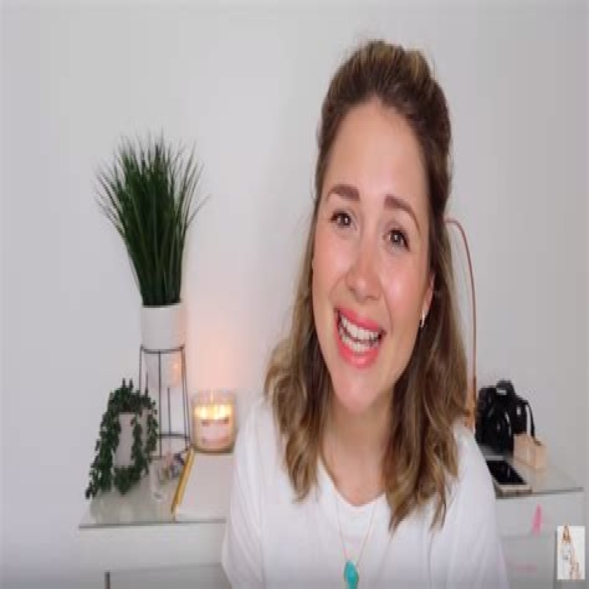  Where has Mrs Meldrum gone? Another YouTube star caught up in scandal!    Wed 26 June 2019 13:42    Eve Edwards    